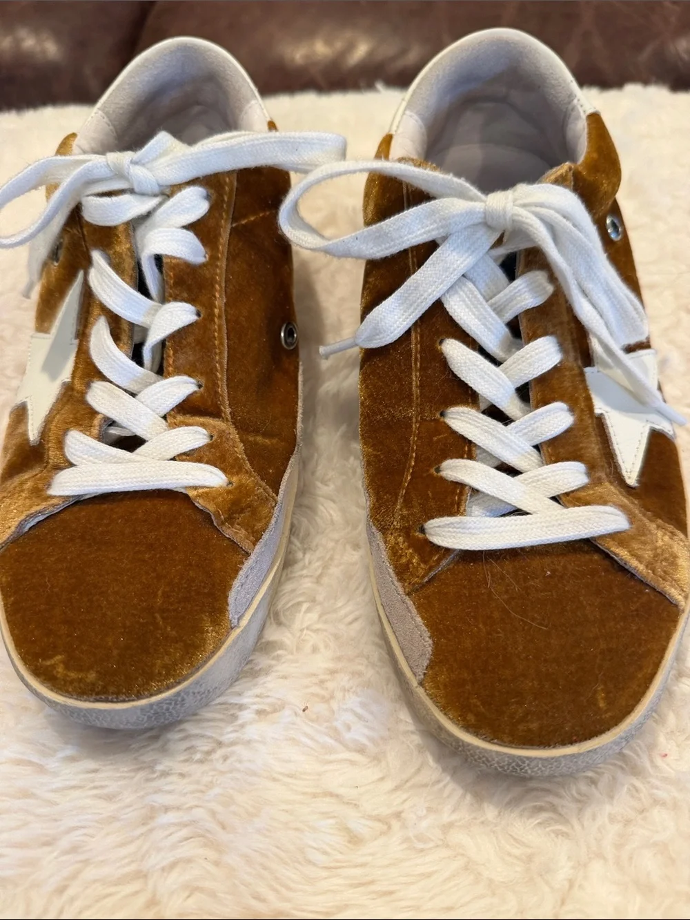 Golden Goose Women’s Gold Velvet Sneakers EUC EU size 38 US 7.5 / 8